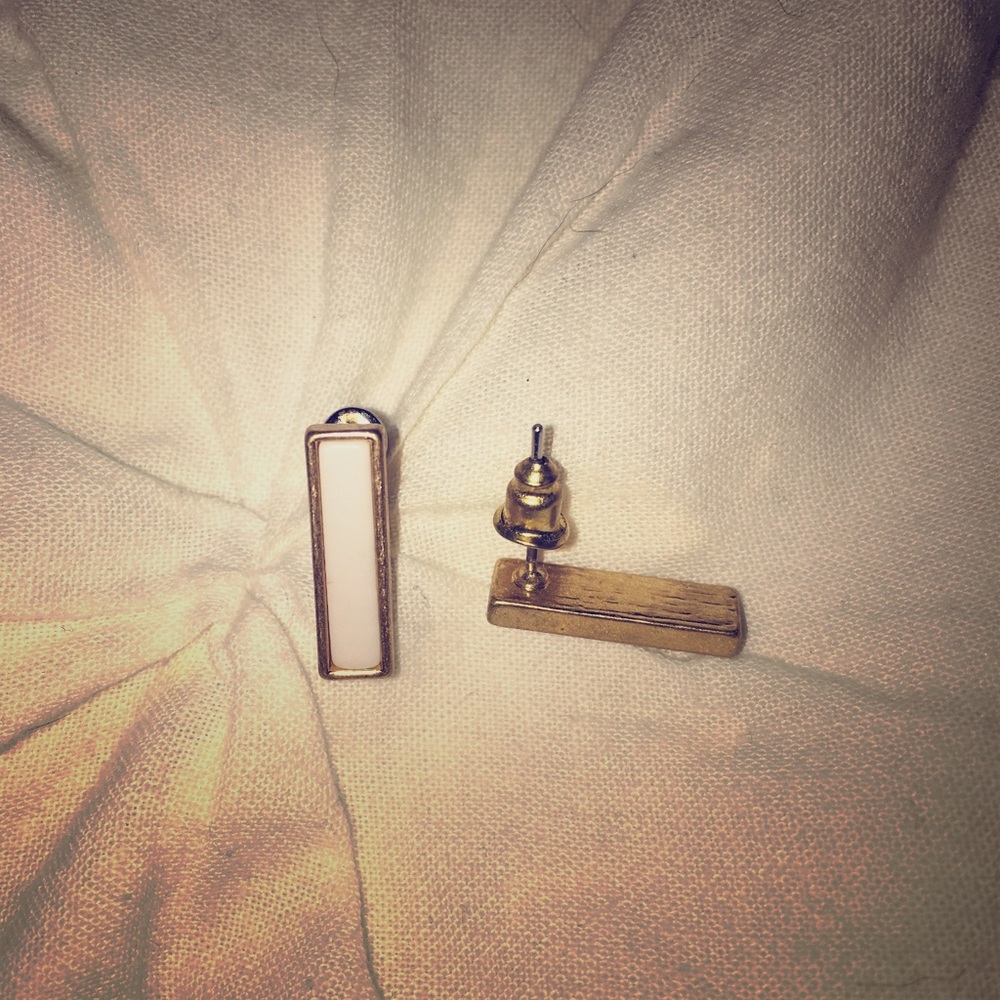White and gold rectangle stud earrings